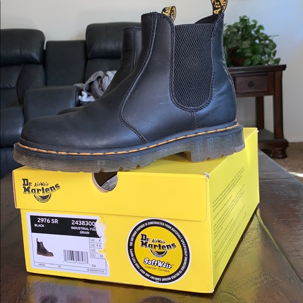 MENS SIZE Doc Martens Safety Shoe